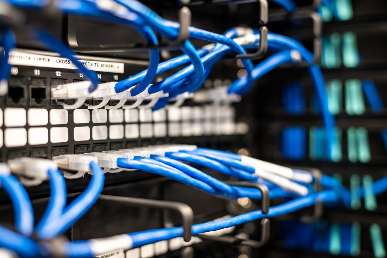 Czym są kable telekomunikacyjne i jak dobrać te odpowiednie?