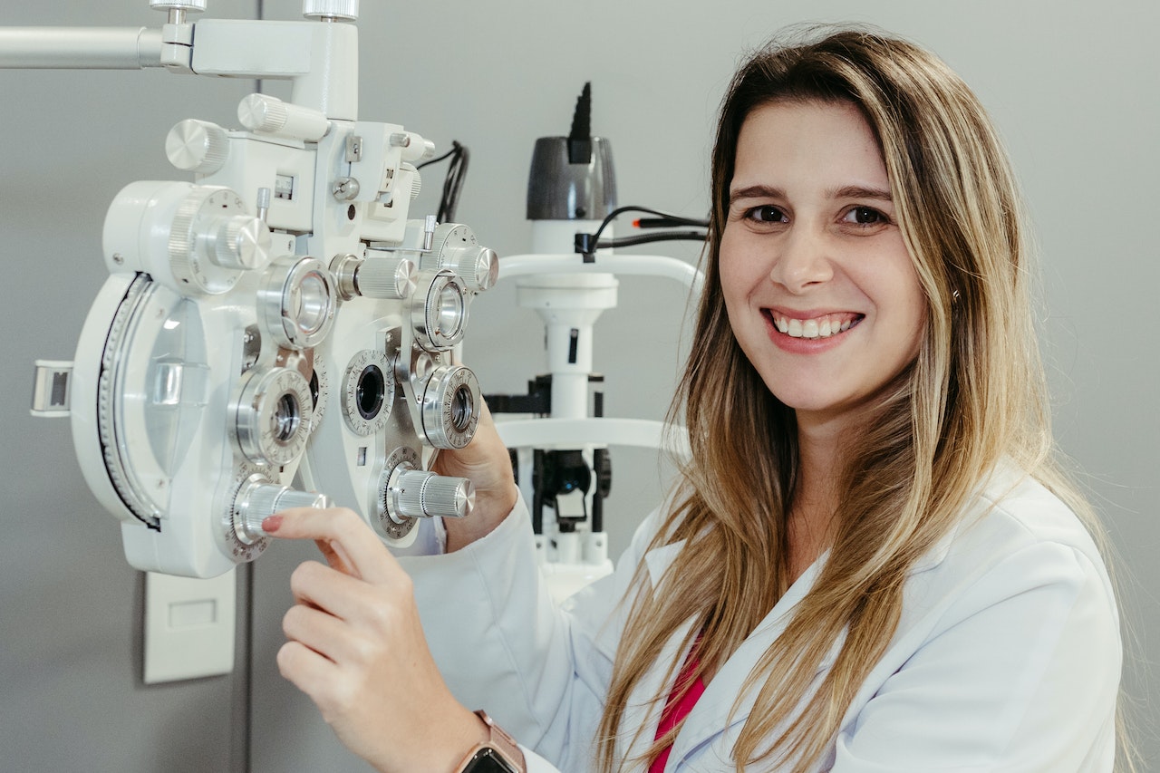 Czym zajmuje się optometrysta?